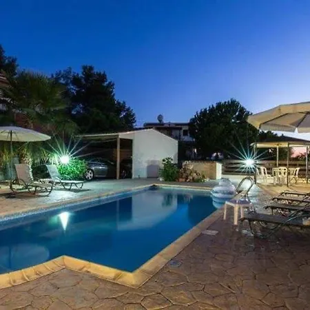 Kinousa 1 Villa *