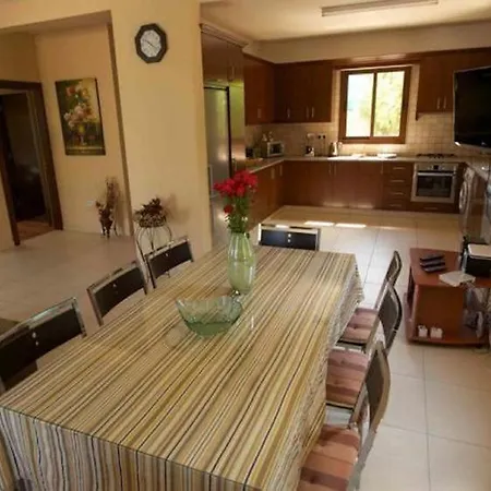 Kinousa 1 * Paphos