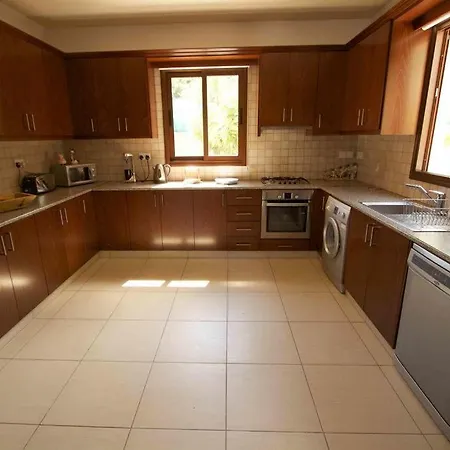Kinousa 1 * Paphos